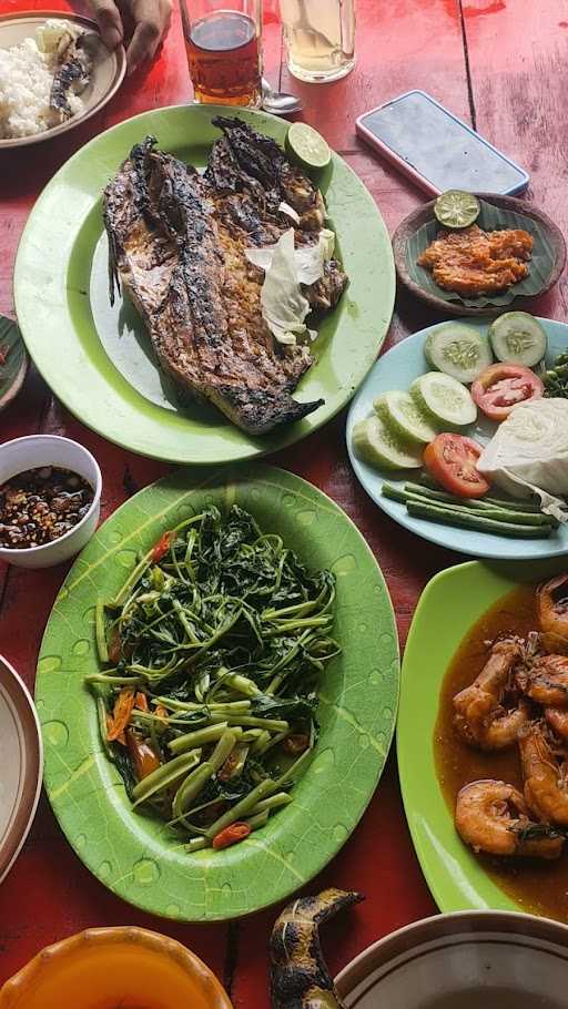 910 Seafood Menganti 4