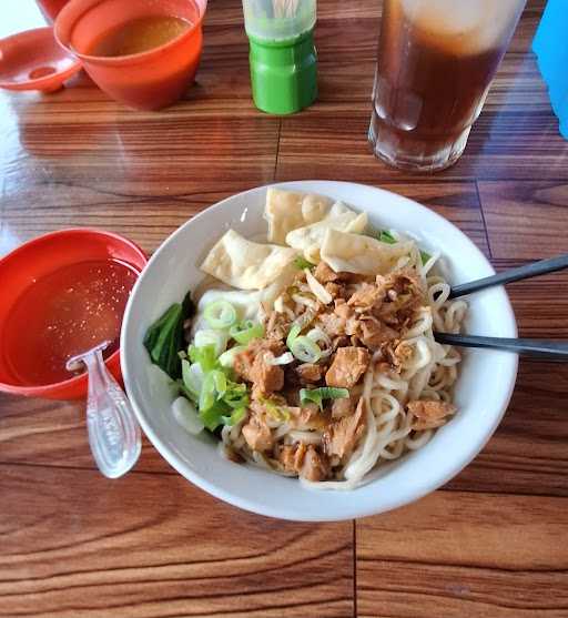 Mie Ayam Gajah Mungkur 1