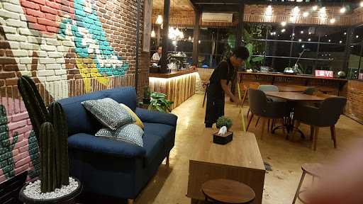 Popolo Coffee Sentul 8