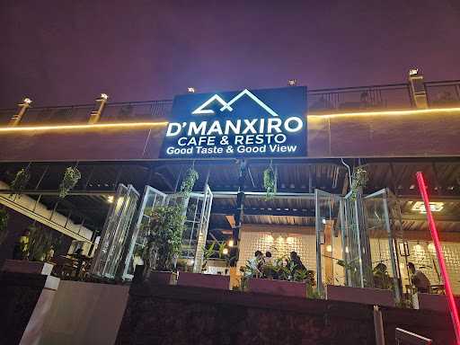 D'Manxiro Cafe & Resto 7