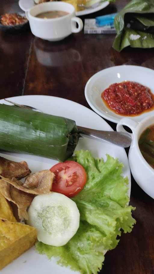 Restoran Pancarsari Taman Budaya Sentul City Bogor 3