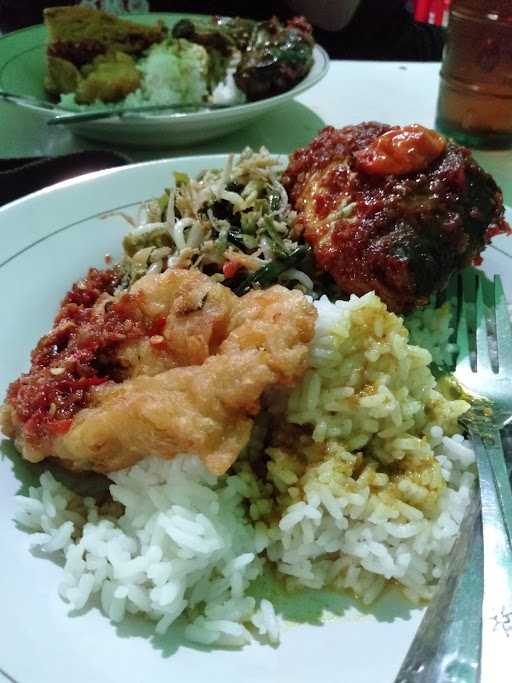 Rm. Warung Jambu Ibu Hj. Nyai 3