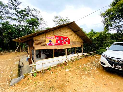 Rumah Makan Sindanglaya Pakdhe Karno 3