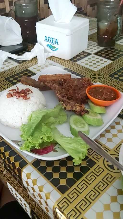 Rm. Saung Asri Babelan (Cita Rasa Masakan Khas Betawi) 4