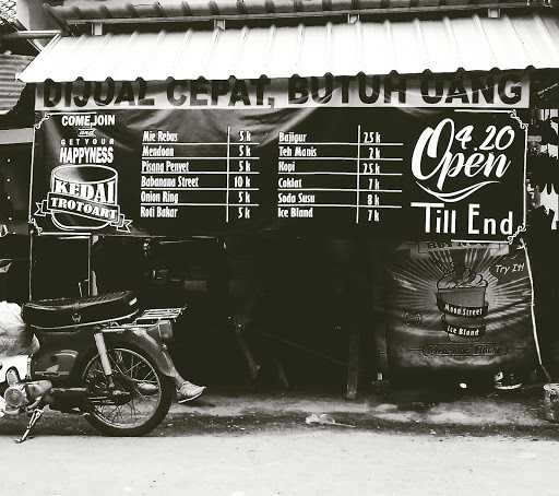 Kedai Trotoart 6