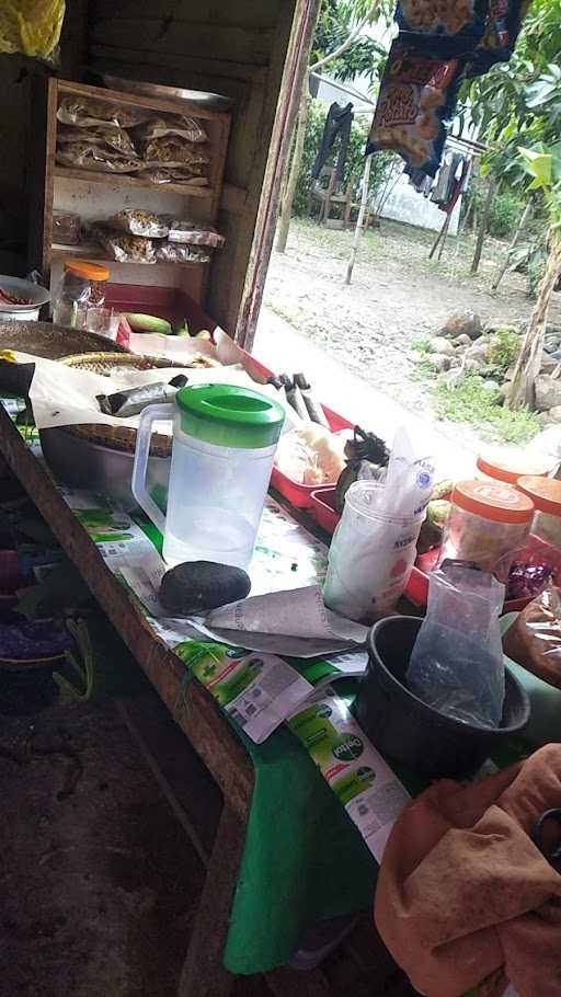 Warung Rujak Bu Kher 4