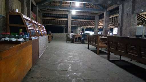 Saung Dan Pemancingan Pring Siwuni 6