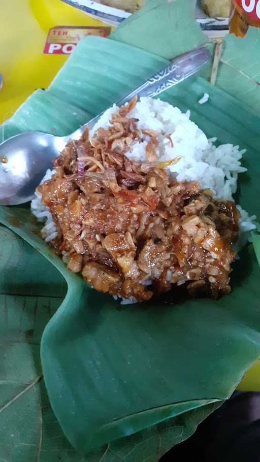 Warung Ponggol Hj. Mariyah Ulfa 8