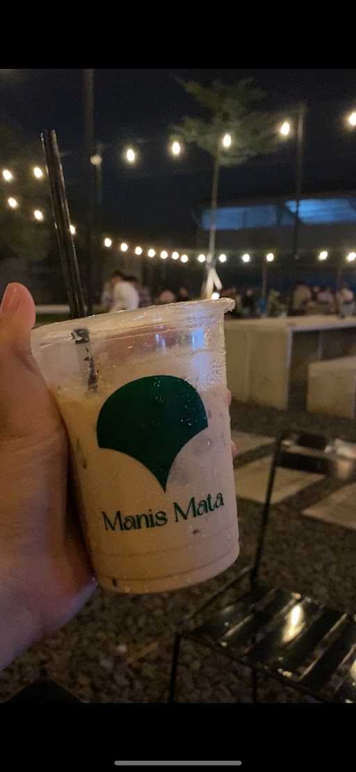 Manis Mata Cafe 1