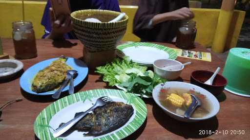 Rumah Makan Sukabumi 6