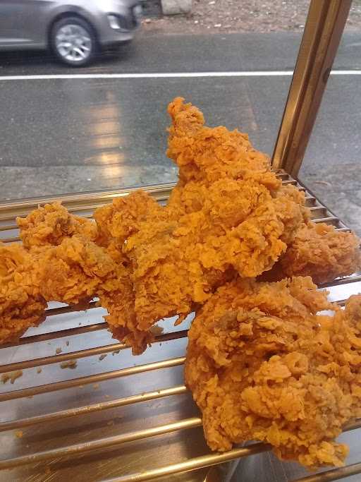 Hisana Fried Chicken 1