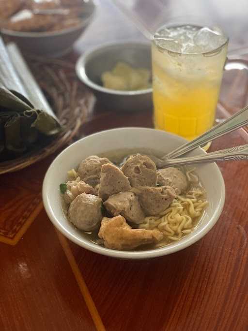 Bakso Hot 8