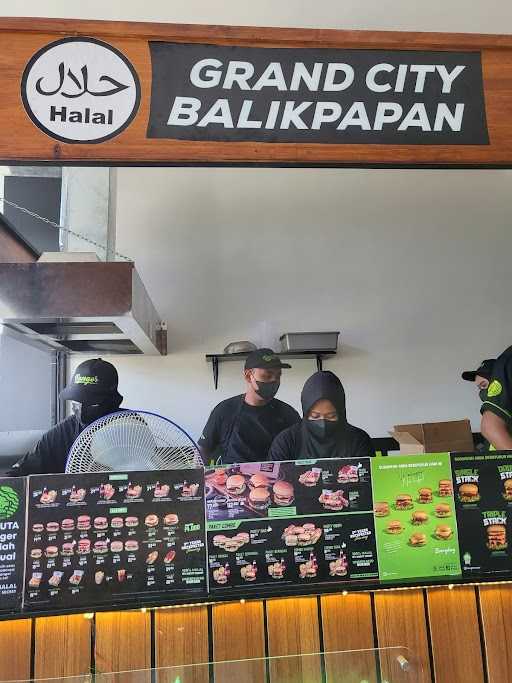 Burger Bangor Grand City Balikpapan 8