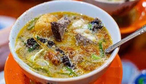 Coto Makassar Daeng Naba 1