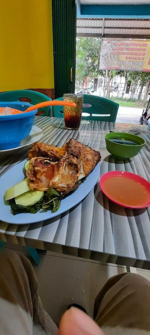 Hj. Isna Ikan Bakar 3