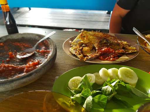 Warung Ikan Bakar Pelangi 3