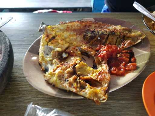 Warung Ikan Bakar Pelangi 7