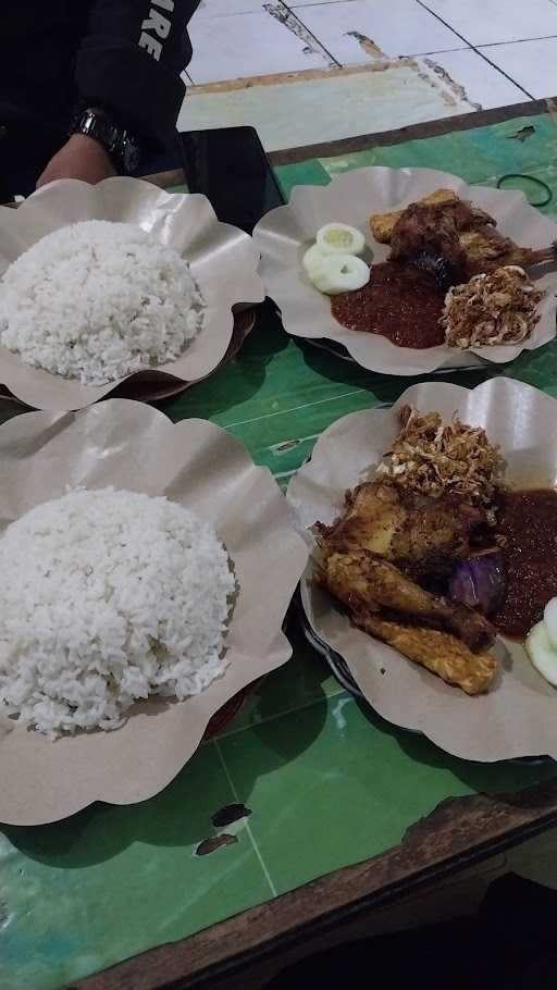 Warung Makan Solo (Kacong Pdam) 5