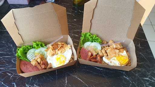 Mie Pedas & Burger Aisyah 6