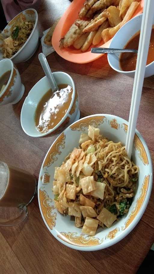 Warung Mie Adul 10