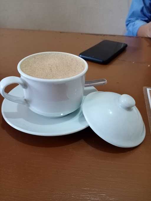 Warung Kopi Daeng Tata 4