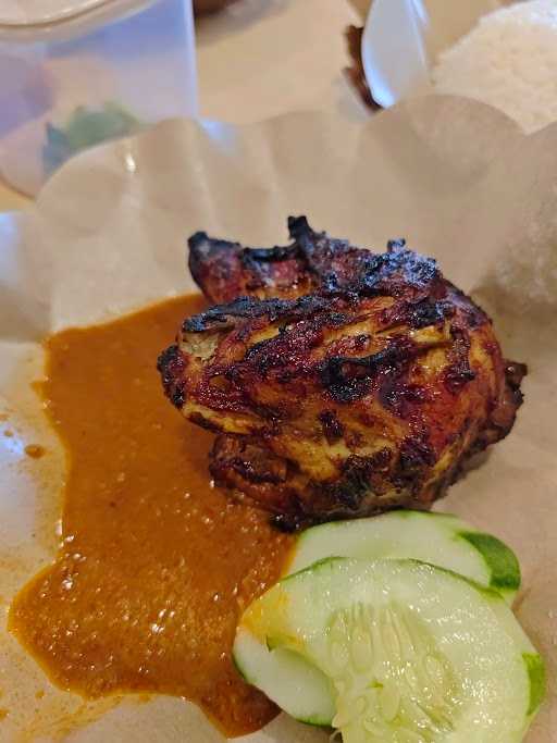 Ayam & Iga Bakar Mas Mentri 4