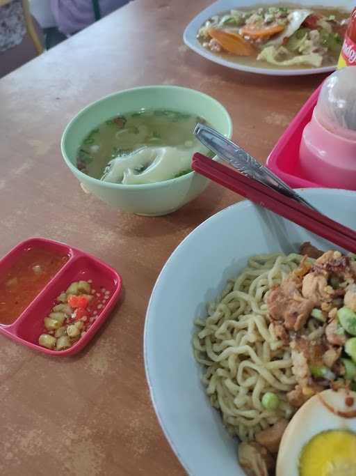 Mie Siantar 7