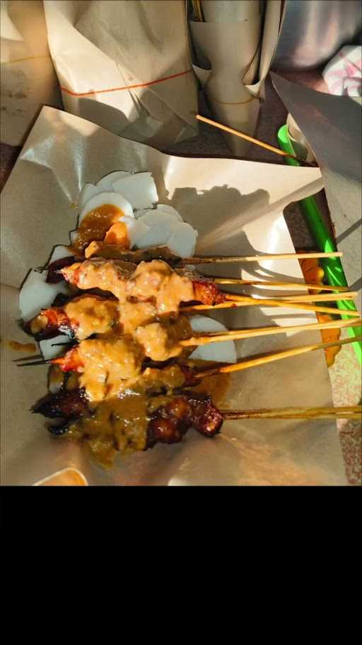 Sate Dewi Sarujuk 2