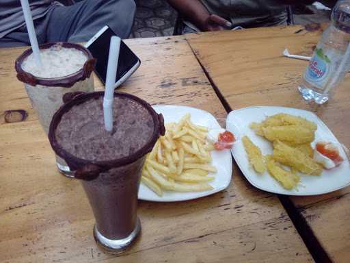 Kebun Coklat, Cafe And Resto 8