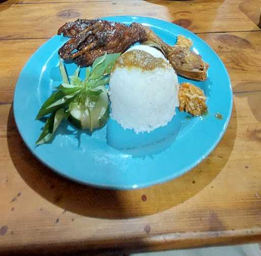 Bebek Goreng Sadewo 9