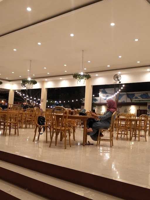 Dira Cafe Balung 10