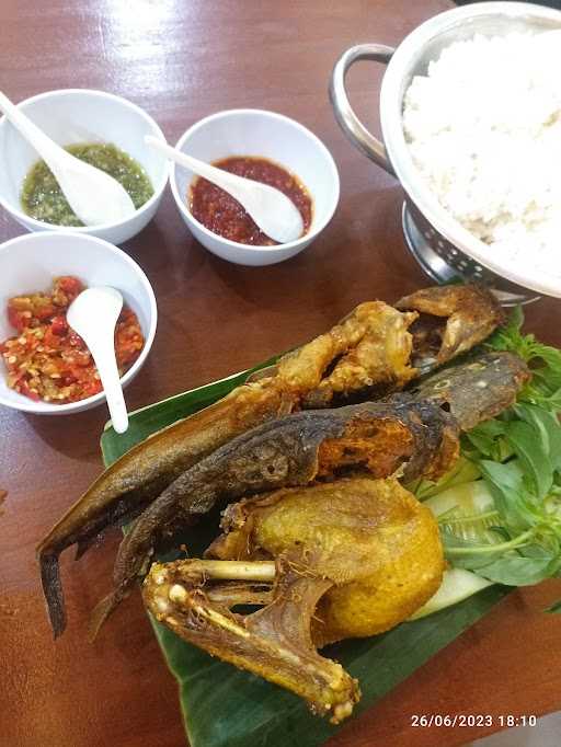 Bebek Goreng Pak Jan 2