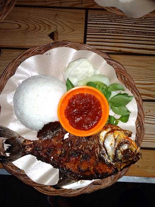 Ikan Bakar Spaat 8