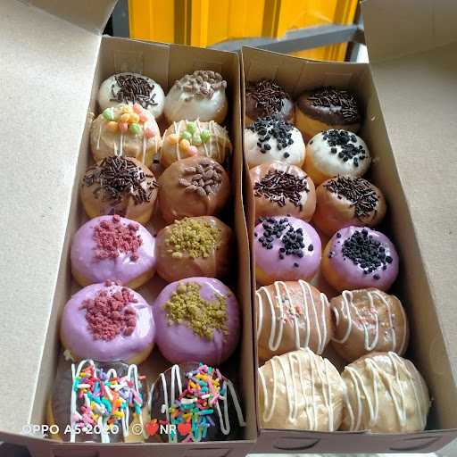 Kedai Donat Naury 7