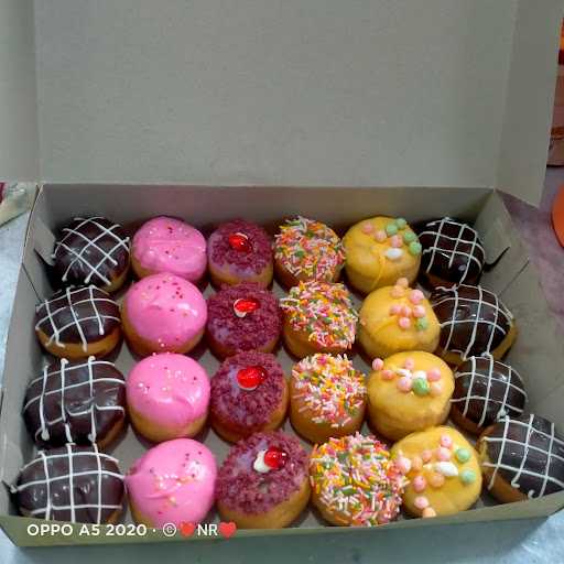 Kedai Donat Naury 5