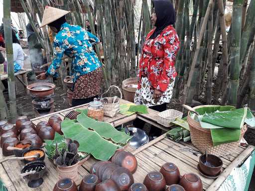 Pasar Kebon Watu Gede 10