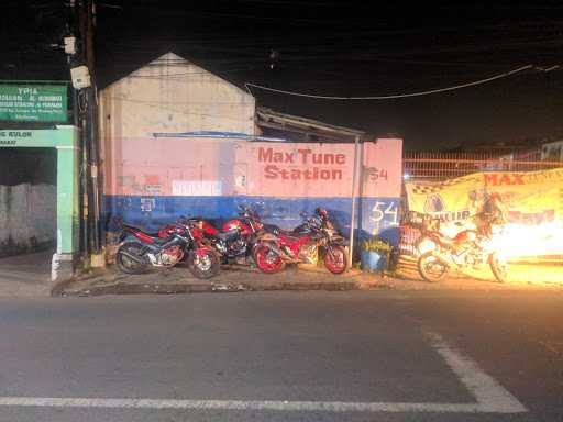 Nasi Kuning & Uduk Holis 4