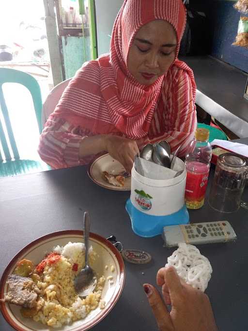 Warung Nasi Ibu Nia 1