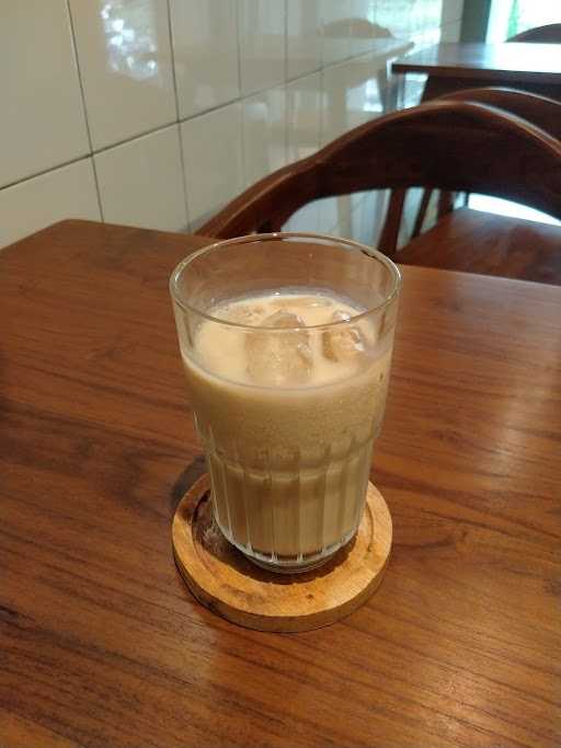 Flatwhite Coffee Bandung 1