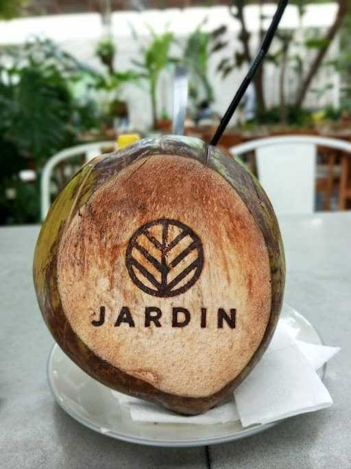 Jardin Cafe 2