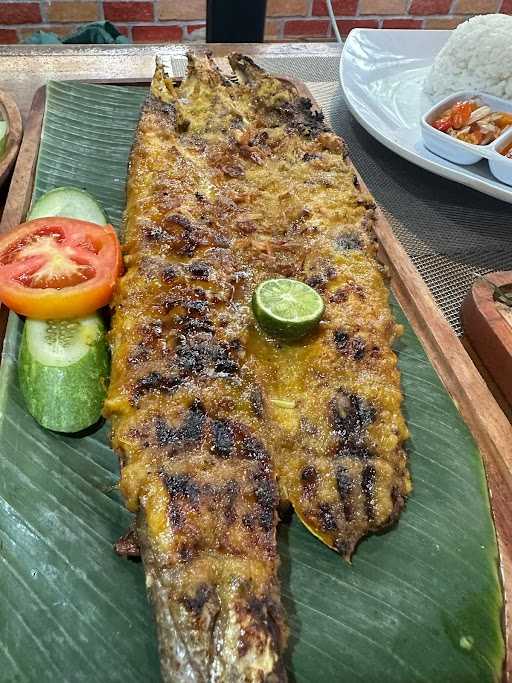 Ikan Bakar Tepi Laut 18 8