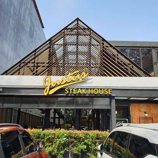 Justus Steak House Cimanuk 1