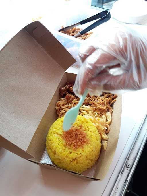 Nasi Kuning Nasi Uduk Warung Tatanggi 4