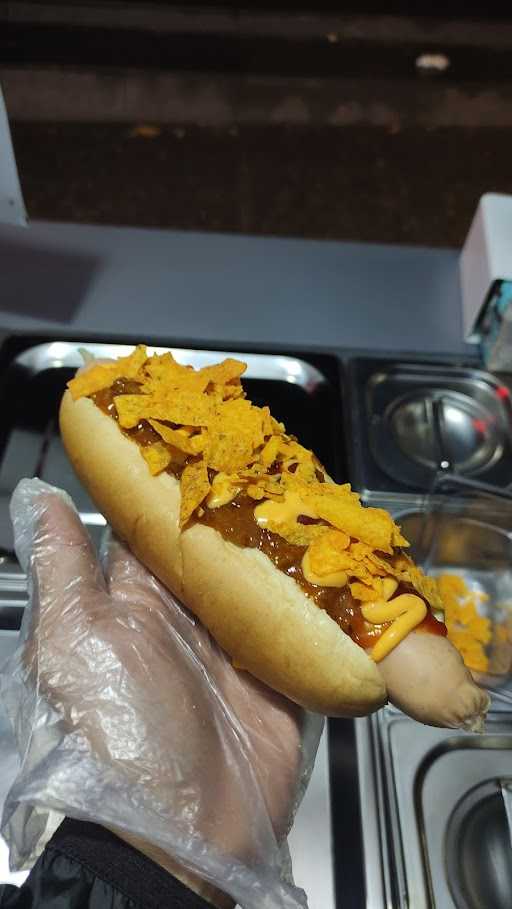 Onebucks Chili Hotdog 6