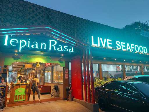 Tepian Rasa Live Seafood Bandung 1