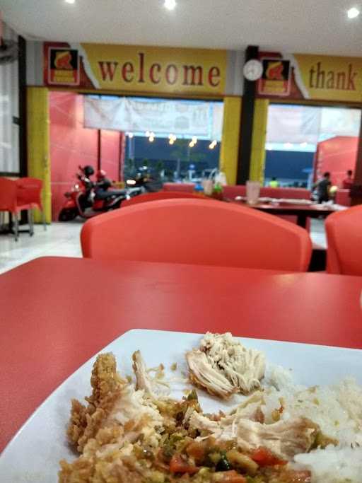 Rocket Chicken Bandungan 10