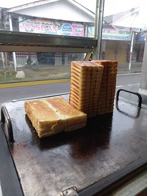 Roti Bakar+Martabak Manis Florisa 10