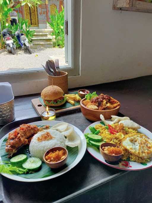 Dijumah Cafe Bali 8