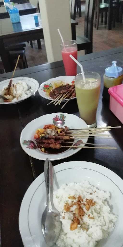 Sate Mak Lampir 1