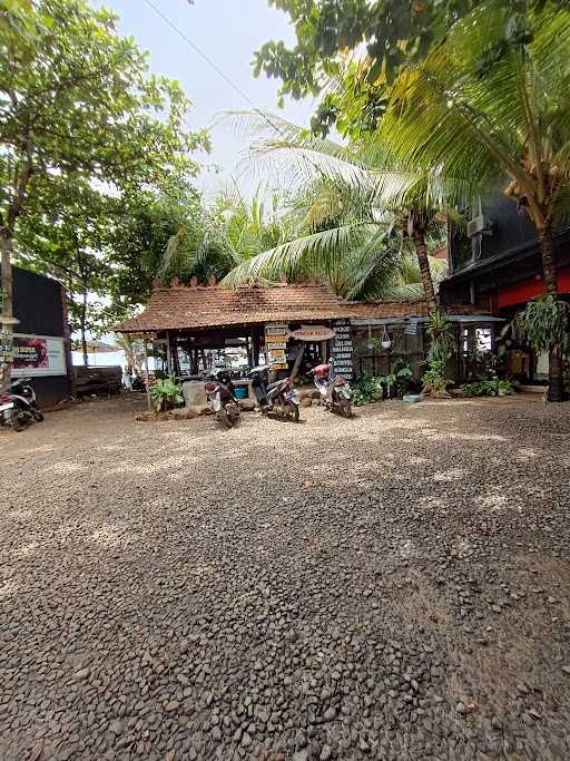 Warung Pondok Indah: Coffe & Homestay 9